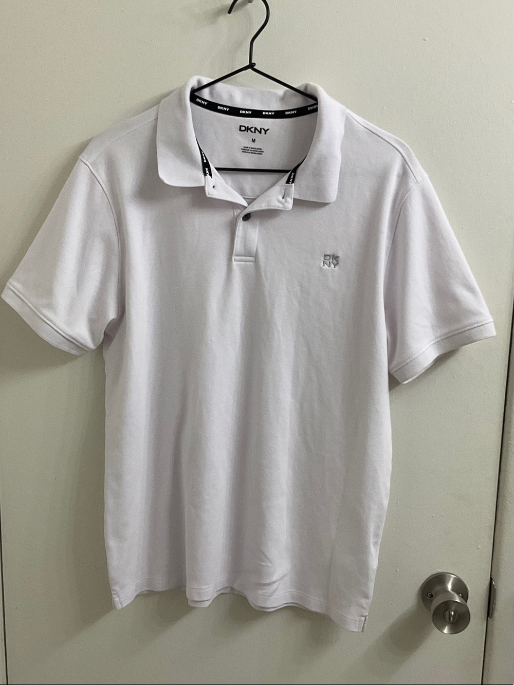 DKNY White Men’s Polo Shirt with Subtle Logo